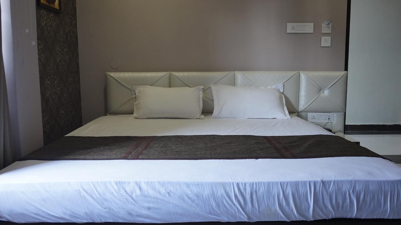 Hotel Golden Tulip Jalpāiguri Eksteriør billede